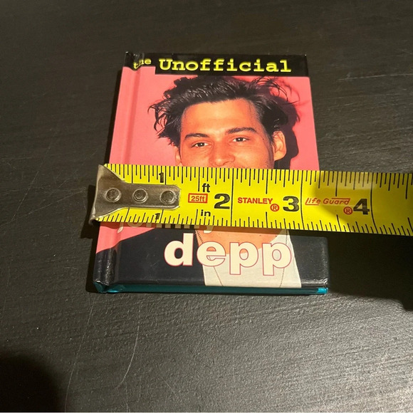 The Unofficial Johnny Depp Mini Book Parragon 1996 UK - Picture 4 of 5